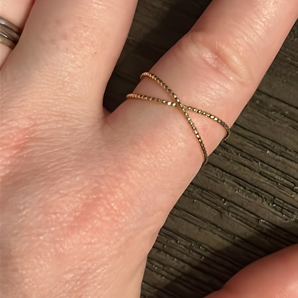 Gold thin adjustable toe ring - Picture 3 of 4